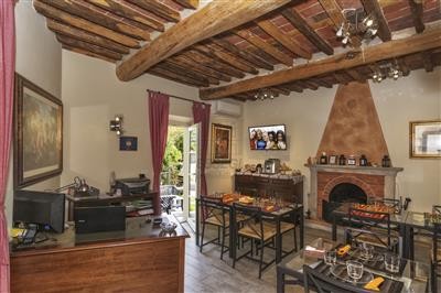 casa indipendente in vendita a Lucca in zona Pontetetto