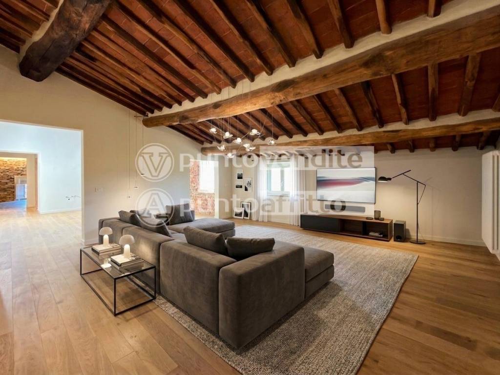 appartamento in vendita a Lucca in zona Centro Città