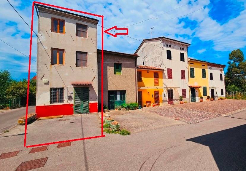 casa indipendente in vendita a Lucca in zona zona SS. Annunziata