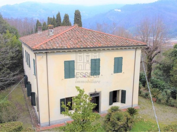 casa indipendente in vendita a Lucca in zona Mutigliano