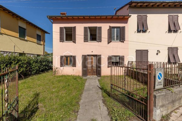 casa indipendente in vendita a Lucca in zona San Donato