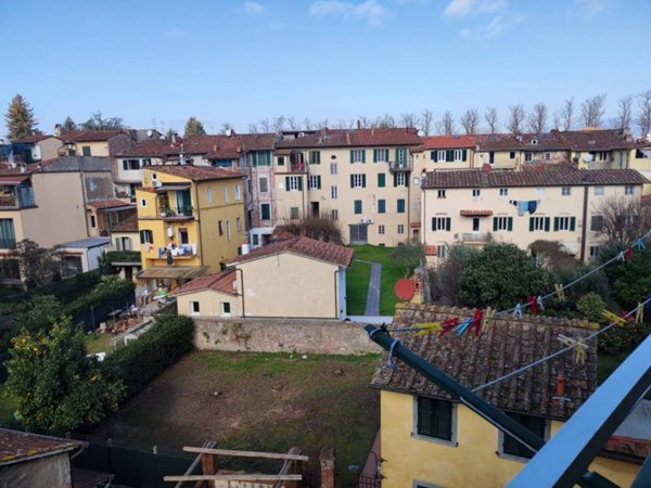 appartamento in vendita a Lucca in zona Centro Città