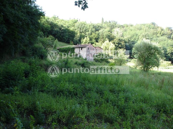 casa indipendente in vendita a Lucca in zona Ponte a Moriano