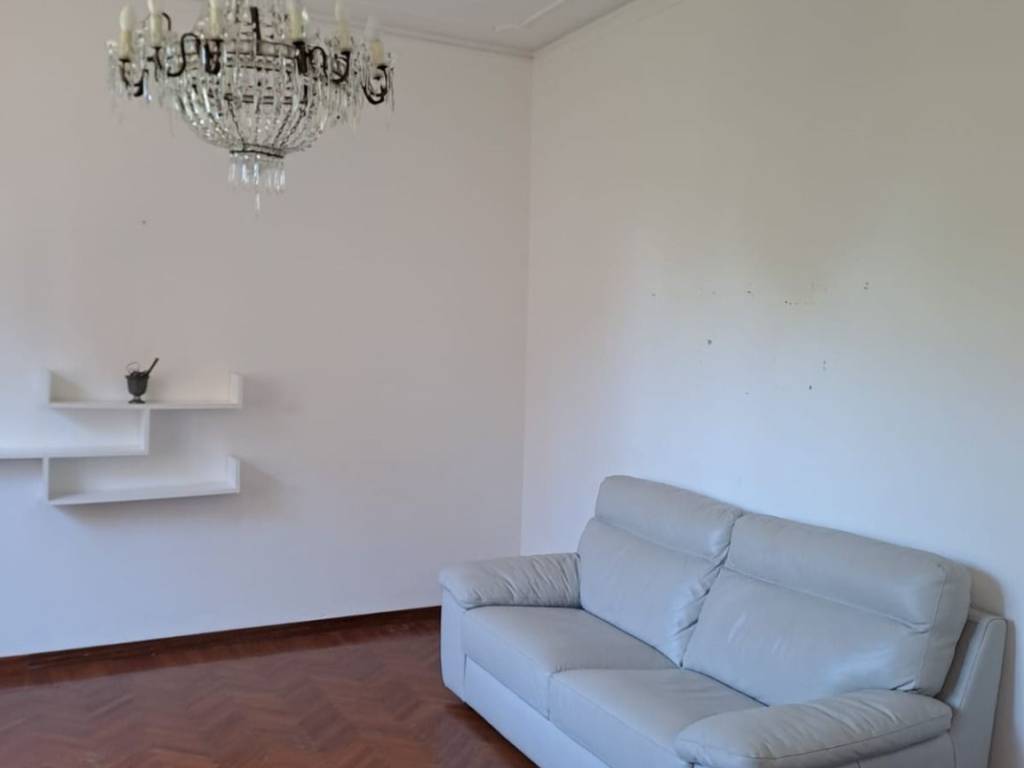 casa indipendente in vendita a Lucca in zona Ponte a Moriano