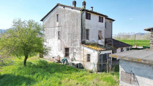 casa indipendente in vendita a Lucca in zona Sant'Alessio