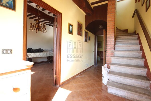 casa indipendente in vendita a Lucca in zona Carignano