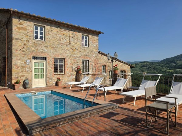 casa indipendente in vendita a Lucca in zona Mammoli