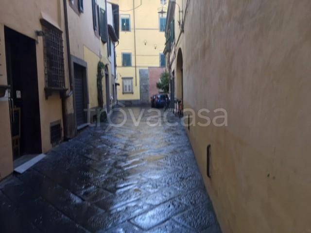 quadrivano in vendita a Lucca in zona Centro Città