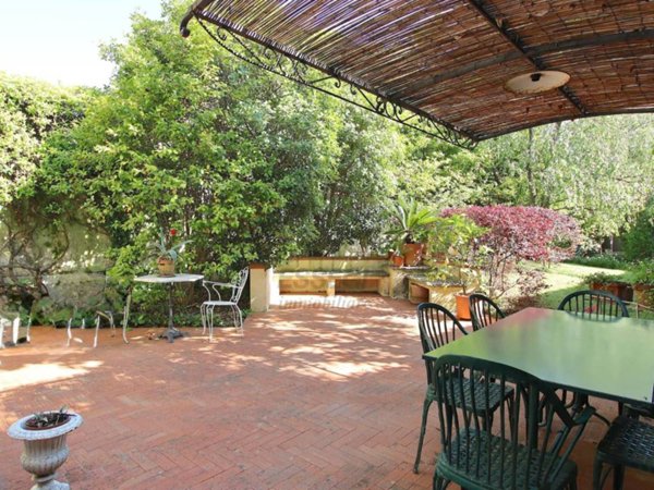 casa indipendente in vendita a Lucca in zona Centro Città