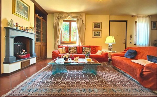 casa indipendente in vendita a Lucca in zona Ponte a Moriano