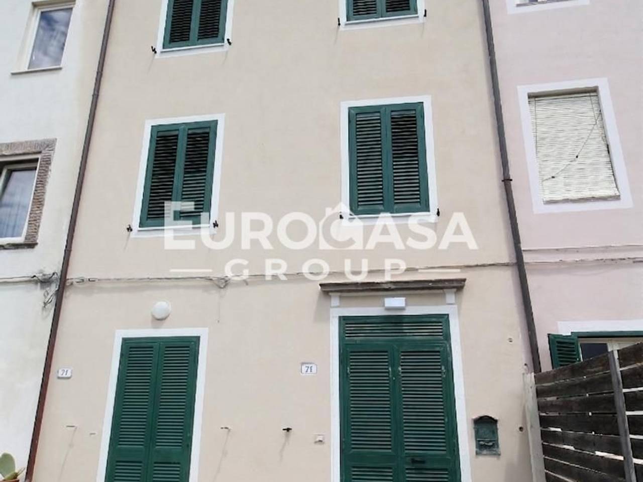 casa indipendente in vendita a Lucca in zona Nave