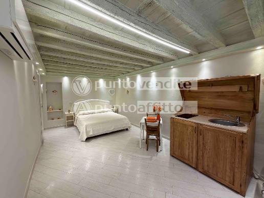 appartamento in vendita a Lucca in zona Centro Città