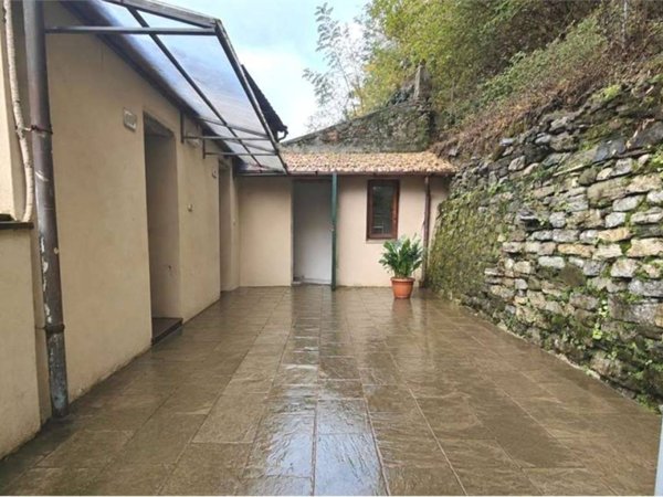 appartamento in vendita a Lucca in zona Ponte a Moriano