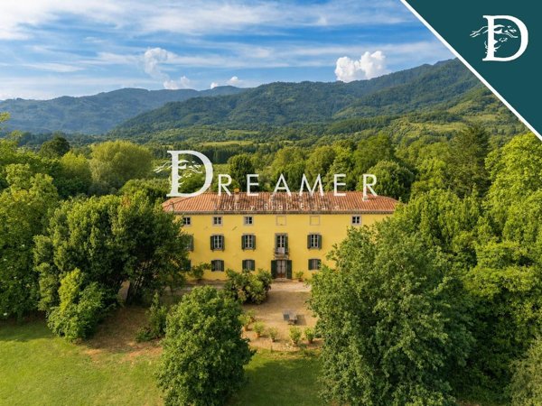 villa in vendita a Lucca in zona Ponte a Moriano