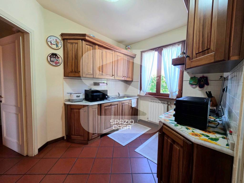 casa indipendente in vendita a Lucca in zona Ponte a Moriano