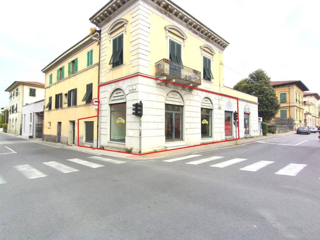 negozio in vendita a Lucca in zona Zona San Concordio