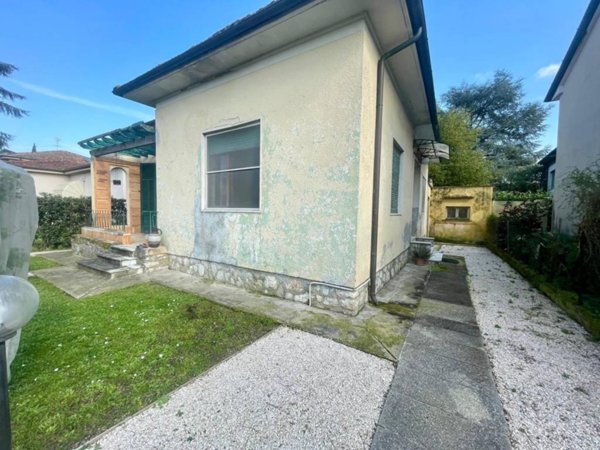 casa indipendente in vendita a Lucca in zona zona San Marco