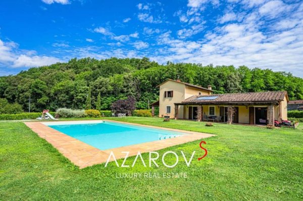 casa indipendente in vendita a Lucca in zona Centro Città