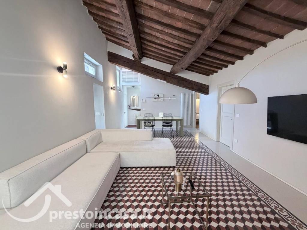 appartamento in vendita a Lucca in zona Centro Città