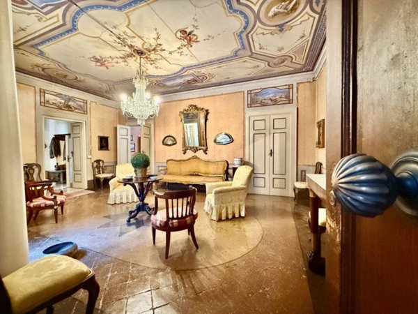 appartamento in vendita a Lucca in zona Centro Città