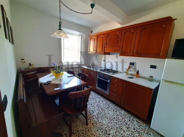 casa indipendente in vendita a Lucca in zona zona Arancio