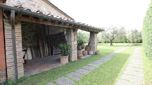 casa indipendente in vendita a Lucca in zona zona Arancio