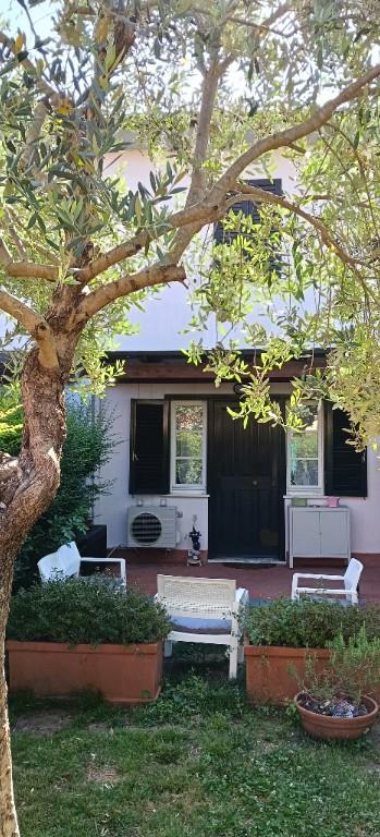 casa indipendente in vendita a Lucca in zona Sant'Anna