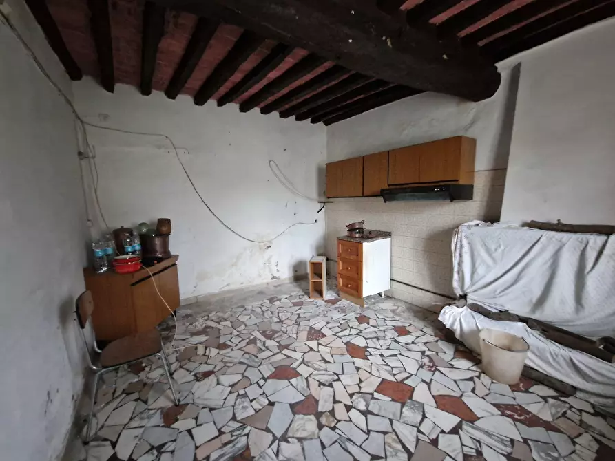 casa indipendente in vendita a Lucca in zona Balbano
