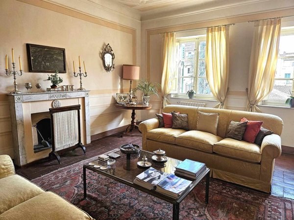 appartamento in vendita a Lucca in zona Centro Città