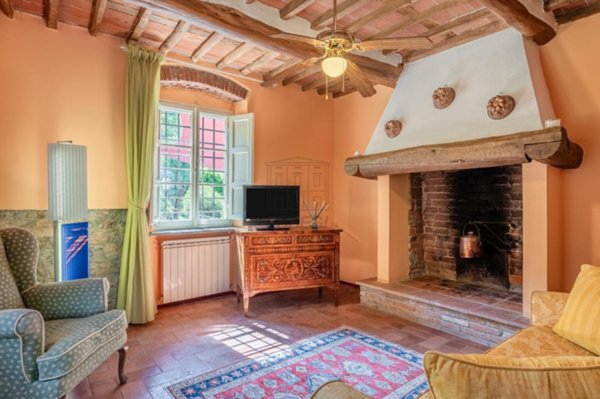 casa indipendente in vendita a Lucca in zona Mutigliano
