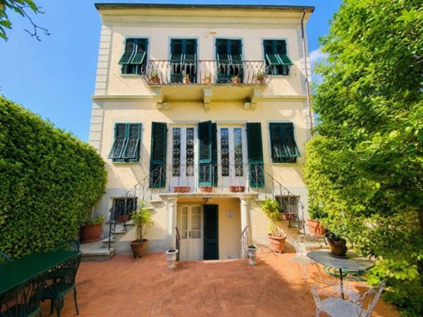 casa indipendente in vendita a Lucca in zona zona San Marco