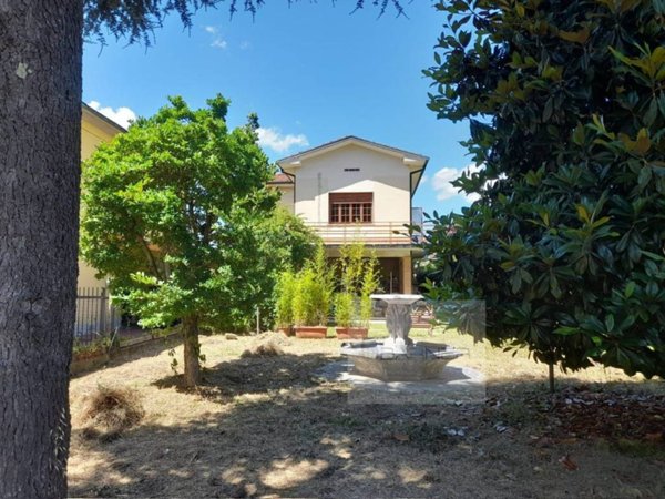 casa indipendente in vendita a Lucca in zona zona San Marco
