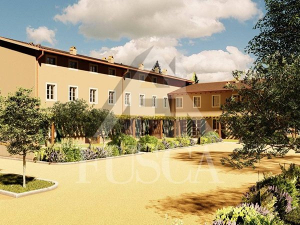casa indipendente in vendita a Lucca in zona Maggiano