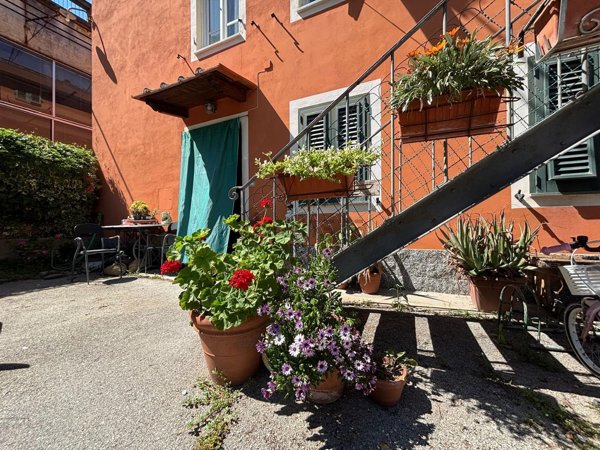 appartamento in vendita a Lucca in zona zona SS. Annunziata