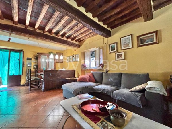 appartamento in vendita a Lucca in zona zona SS. Annunziata