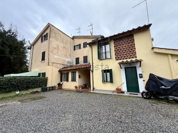 appartamento in vendita a Lucca in zona Monte San Quirico