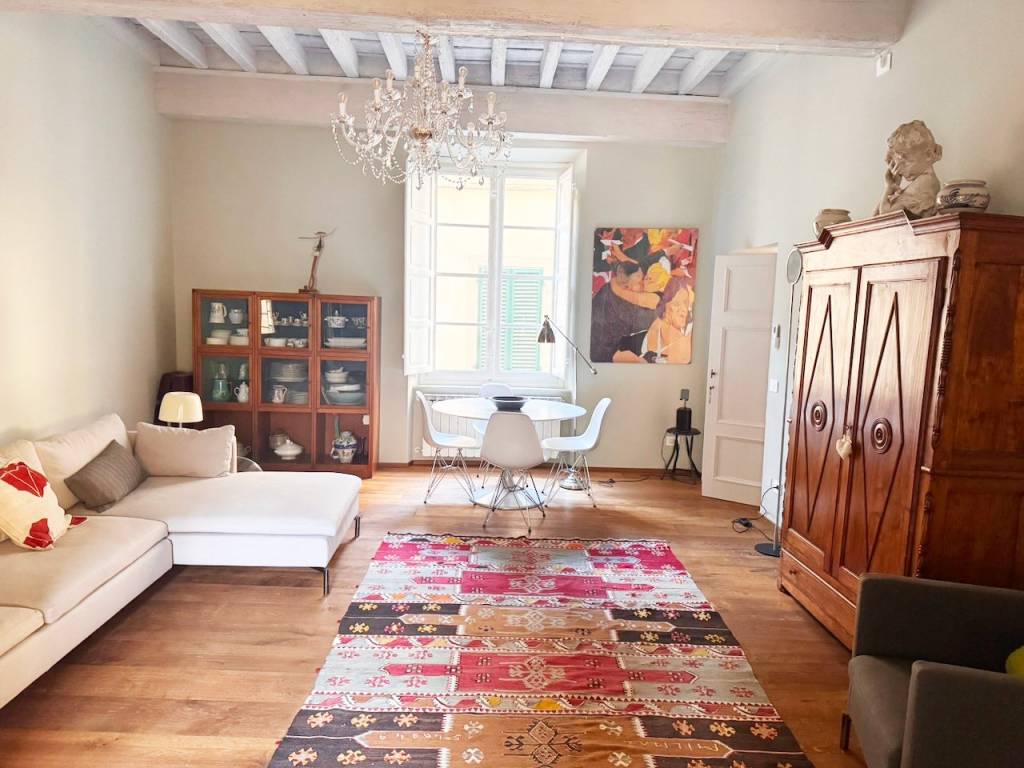 appartamento in vendita a Lucca in zona Centro Città