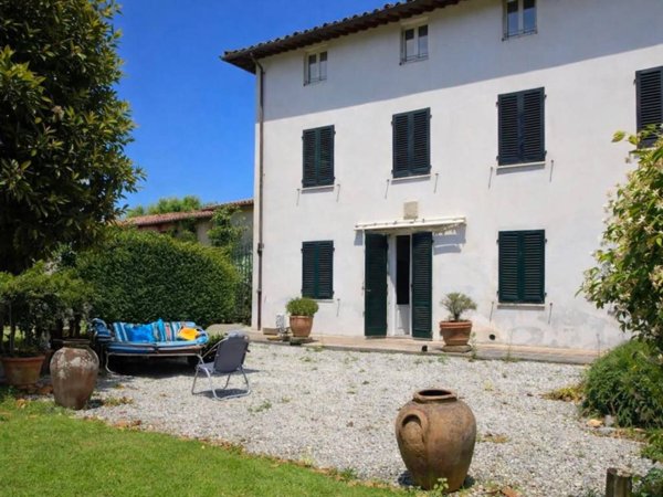 casa indipendente in vendita a Lucca in zona Zona San Concordio