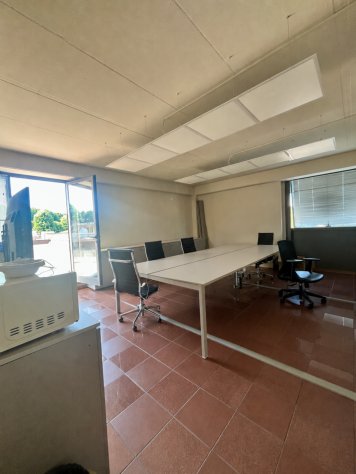 ufficio in vendita a Lucca in zona Zona San Concordio