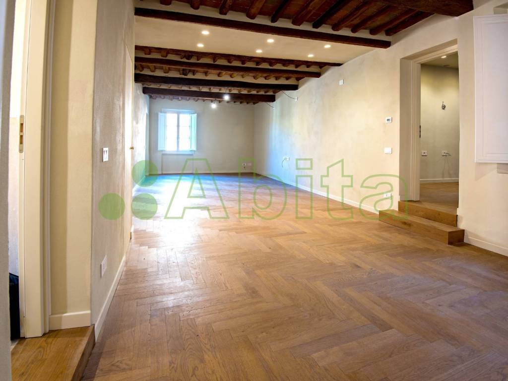 appartamento in vendita a Lucca in zona Centro Città