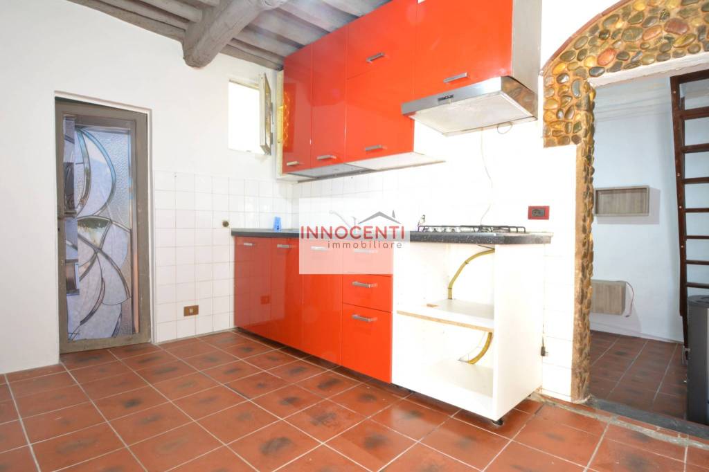 casa indipendente in vendita a Lucca in zona Ponte a Moriano