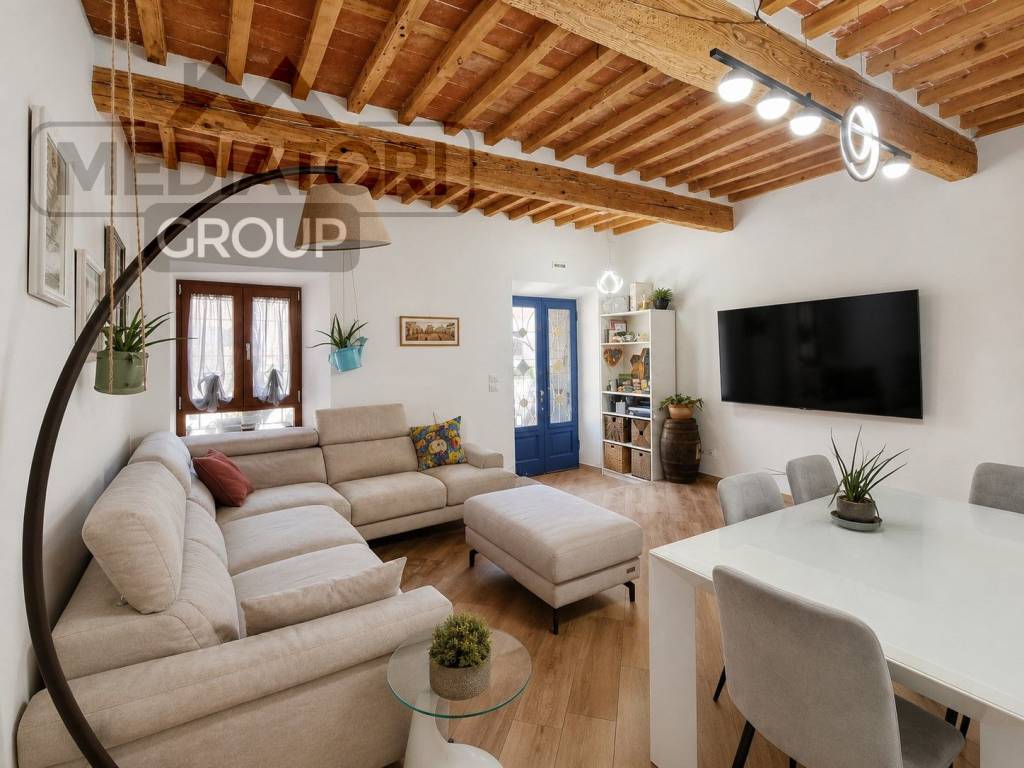 casa indipendente in vendita a Lucca in zona San Pietro a Vico
