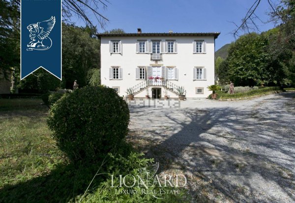 casa indipendente in vendita a Lucca in zona San Lorenzo a Vaccoli