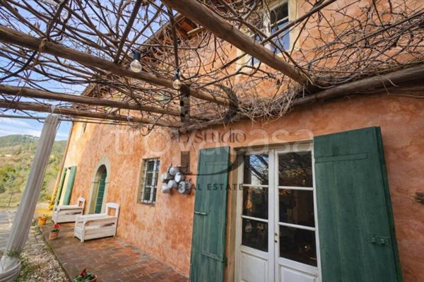 casa indipendente in vendita a Lucca in zona Torre