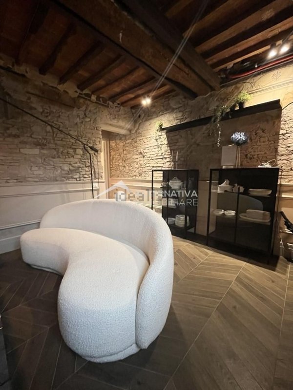 appartamento in vendita a Lucca in zona zona Arancio