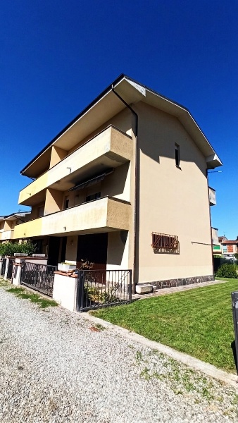 casa indipendente in vendita a Lucca in zona Nave