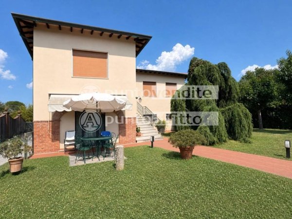 casa indipendente in vendita a Lucca in zona Sant'Alessio