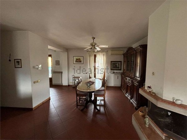 casa indipendente in vendita a Lucca