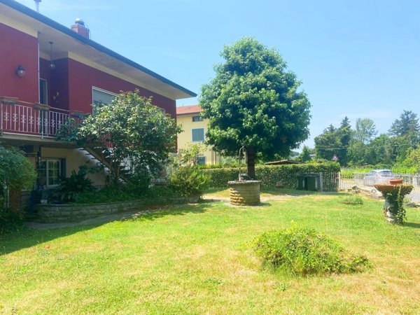 casa indipendente in vendita a Lucca