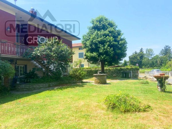 casa indipendente in vendita a Lucca